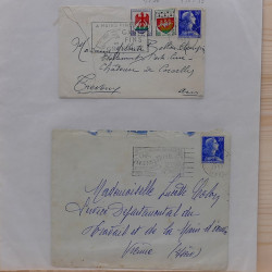 Lot de timbres France et Monde à trier en un carton.