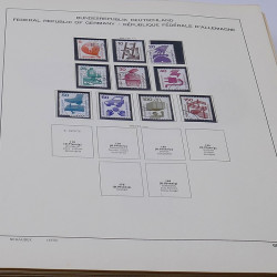 Lot de timbres France et Monde à trier en un carton.