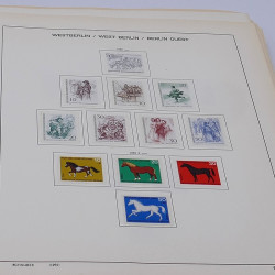Lot de timbres France et Monde à trier en un carton.