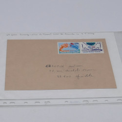 Lot de timbres France et Monde à trier en un carton.