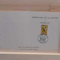 Lot de timbres France et Monde à trier en un carton.