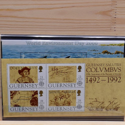 Lot de timbres France et Monde à trier en un carton.