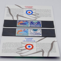 Lot de timbres France et Monde à trier en un carton.