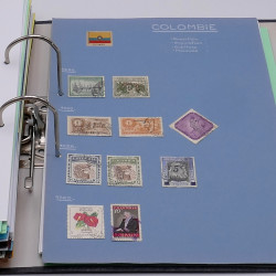 Lot de timbres France et Monde à trier en un carton.