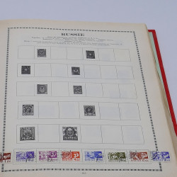 Lot de timbres France et Monde à trier en un carton.