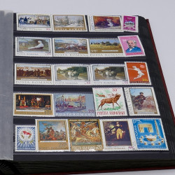 Lot de timbres France et Monde à trier en un carton.