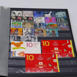 Lot de timbres France et Monde à trier en un carton.