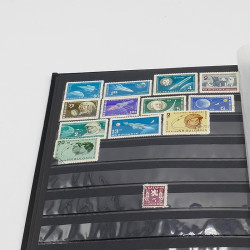 Lot massif de timbres France et Monde à trier en un carton.