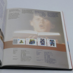 Lot massif de timbres France et Monde à trier en un carton.