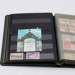 Lot massif de timbres France et Monde à trier en un carton.
