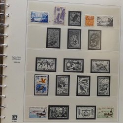Collection timbres de Saint Pierre et Miquelon 1963-2024 neufs en 3 albums.