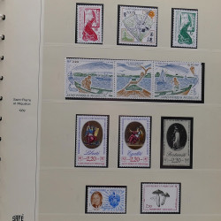 Collection timbres de Saint Pierre et Miquelon 1963-2024 neufs en 3 albums.