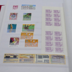 Collection timbres de Nouvelle Calédonie 1989-2020 neufs en un album.