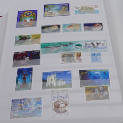 Collection timbres de Nouvelle Calédonie 1989-2020 neufs en un album.