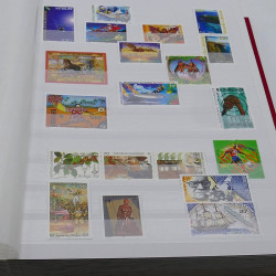 Collection timbres de Nouvelle Calédonie 1989-2020 neufs en un album.
