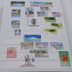 Collection timbres de Nouvelle Calédonie 1989-2020 neufs en un album.
