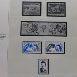 Collection timbres T.A.A.F. 1955-2000 neufs en un album.