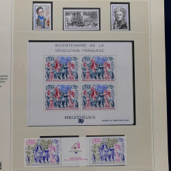 Collection timbres T.A.A.F. 1955-2000 neufs en un album.