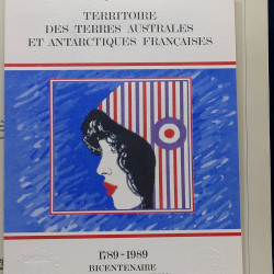 Collection timbres T.A.A.F. 1955-2000 neufs en un album.