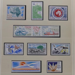 Collection timbres T.A.A.F. 1955-2000 neufs en un album.