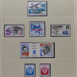 Collection timbres T.A.A.F. 1955-2000 neufs en un album.