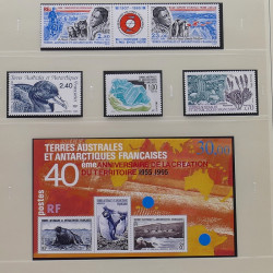 Collection timbres T.A.A.F. 1955-2000 neufs en un album.