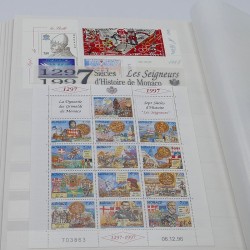 Lot de timbres de Monaco et DOM-TOM neufs** en un album.