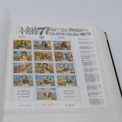Lot de timbres de Monaco et DOM-TOM neufs** en un album.