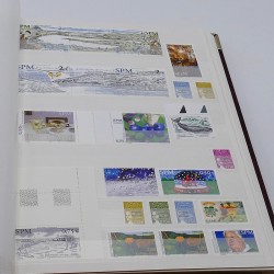 Lot de timbres de Monaco et DOM-TOM neufs** en un album.