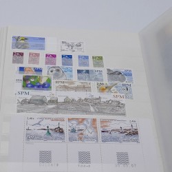 Lot de timbres de Monaco et DOM-TOM neufs** en un album.