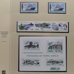 Collection timbres T.A.A.F. 2015-2025 neufs en deux albums.