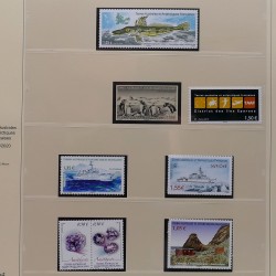 Collection timbres T.A.A.F. 2015-2025 neufs en deux albums.