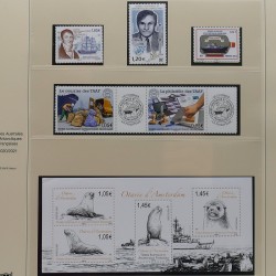 Collection timbres T.A.A.F. 2015-2025 neufs en deux albums.