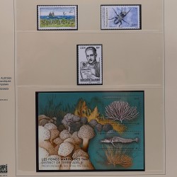 Collection timbres T.A.A.F. 2015-2025 neufs en deux albums.