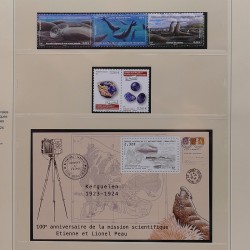 Collection timbres T.A.A.F. 2015-2025 neufs en deux albums.