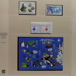 Collection timbres T.A.A.F. 2015-2025 neufs en deux albums.