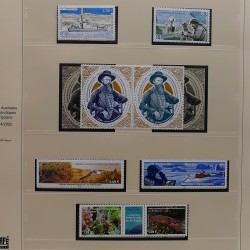 Collection timbres T.A.A.F. 2015-2025 neufs en deux albums.