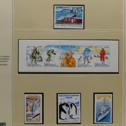 Collection timbres T.A.A.F. 2001-2014 neufs en un album.