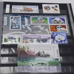 Collection timbres de T.A.A.F. 2017-2020 neufs en un album.