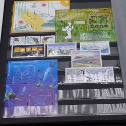 Collection timbres de T.A.A.F. 2017-2020 neufs en un album.