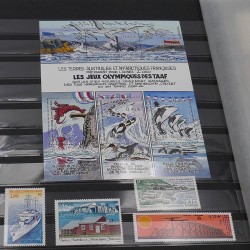 Collection timbres de T.A.A.F. 1996-2016 neufs** en un album.