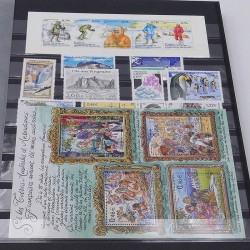Collection timbres de T.A.A.F. 1996-2016 neufs** en un album.