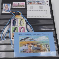 Collection timbres de T.A.A.F. 1996-2016 neufs** en un album.