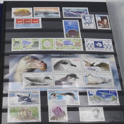 Collection timbres de T.A.A.F. 1996-2016 neufs** en un album.