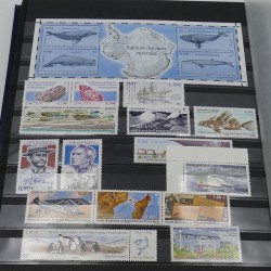 Collection timbres de T.A.A.F. 1996-2016 neufs** en un album.