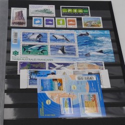 Collection timbres de T.A.A.F. 1996-2016 neufs** en un album.