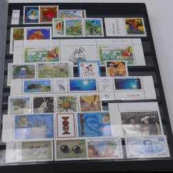 Collection timbres de Polynésie Française 1995-2020 neufs** en un album.