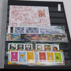 Collection timbres de Polynésie Française 1995-2020 neufs** en un album.