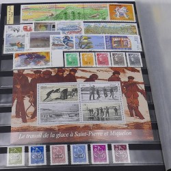 Collection timbres de Saint Pierre et Miquelon 1986-2020 neufs** en un album.