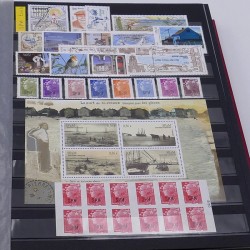 Collection timbres de Saint Pierre et Miquelon 1986-2020 neufs** en un album.
